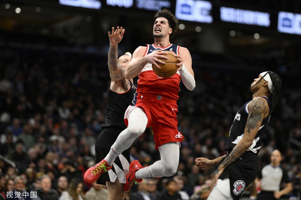 在英超踢球 在英超踢球